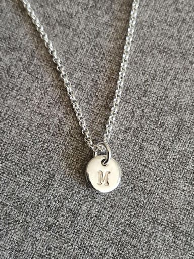 BOKSTAVSHALSBAND - 1st på ärtlänk - silversmycke i äkta silver - handgjorda silversmycken från Brokig silversmycken