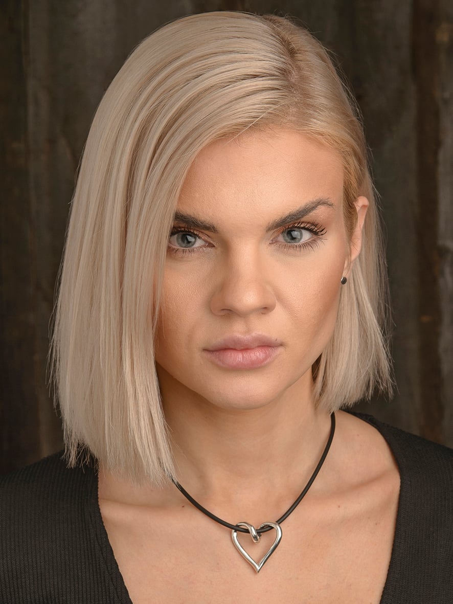 SILVERHJÄRTA-STORA-33mm - silversmycke i äkta silver - på hals - handgjorda silversmycken från Brokig silversmycken